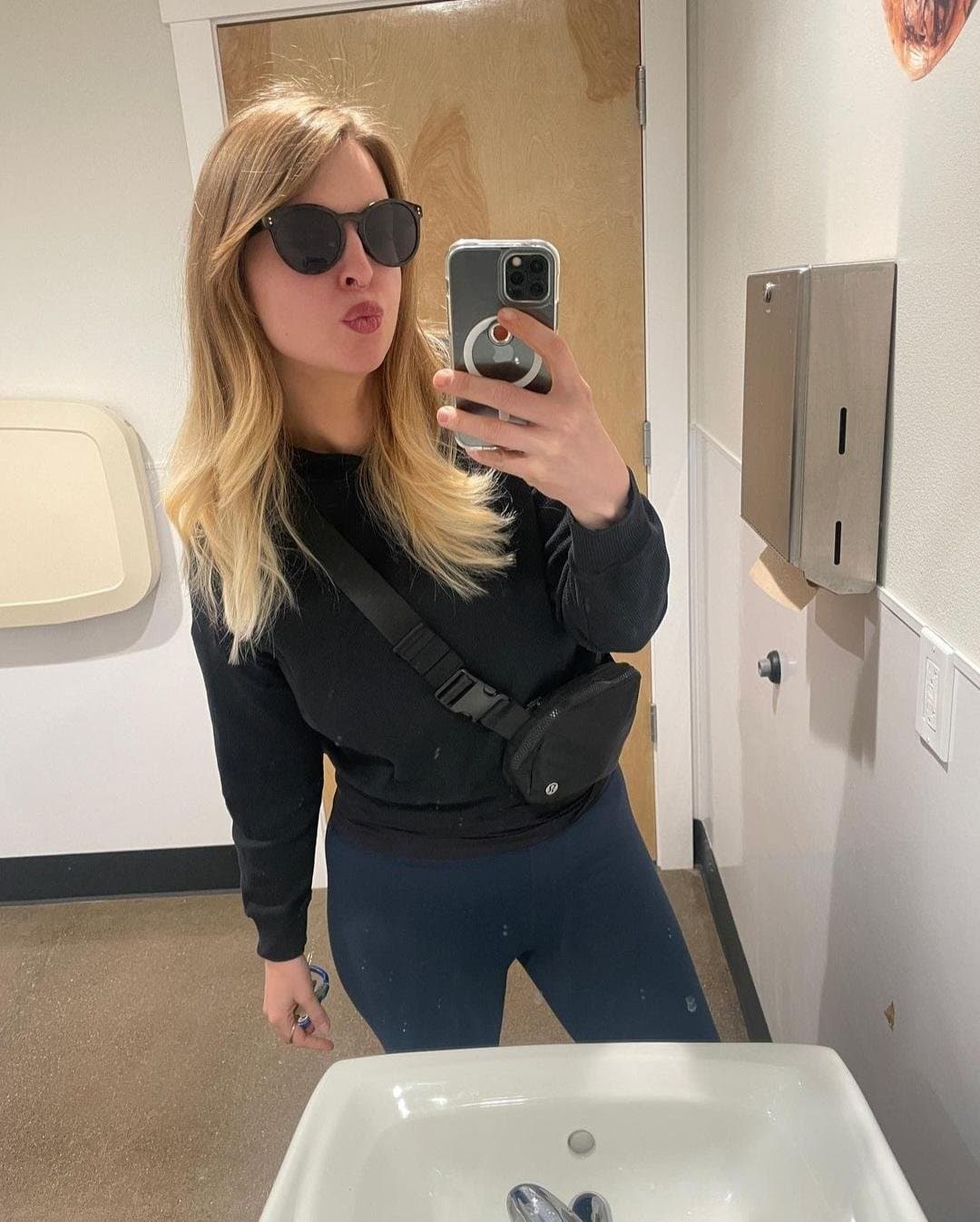 My Sexy Aunt And Her Juicy Ass