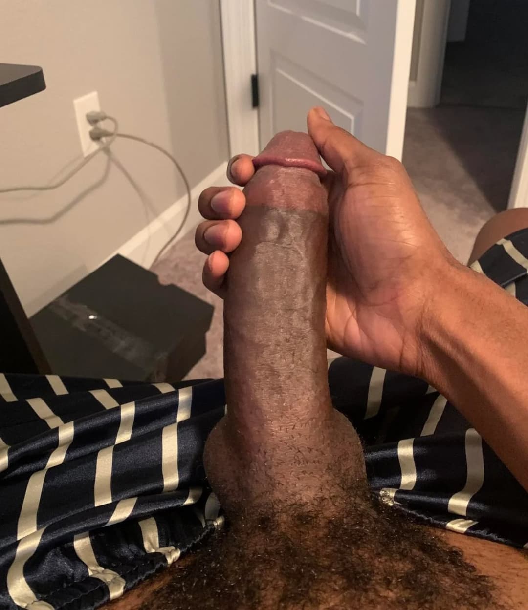 Finished the idea on blacked post so enjoy se solo black cock