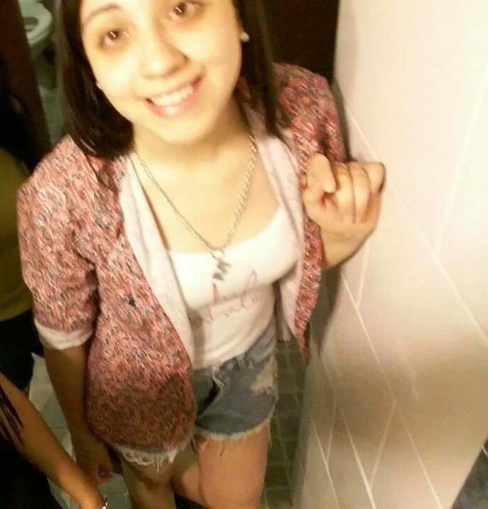 Click to view full size Micaela! tremenda putita del int de CBA! comenten si la conosen!