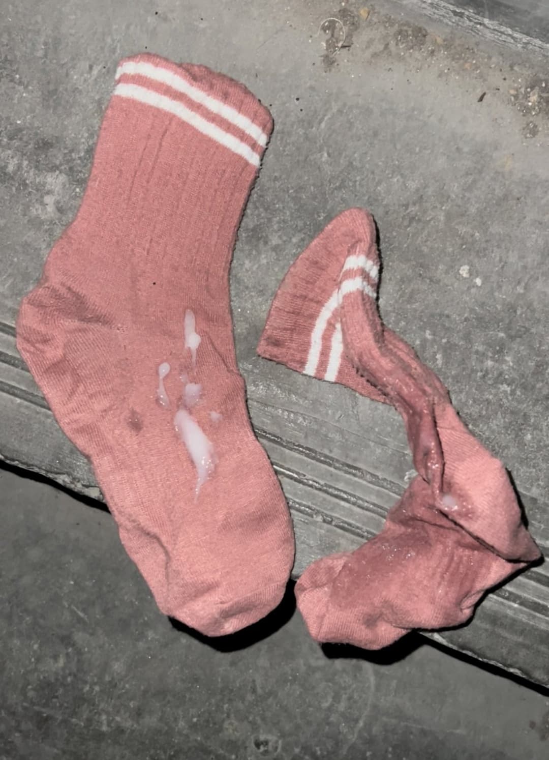 Click to view full size Chinese feet / socks / shoes.