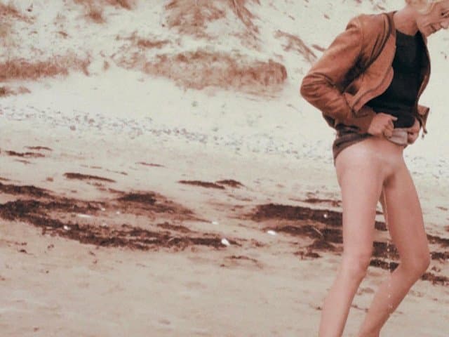 French amateur Justine enjoys watersports