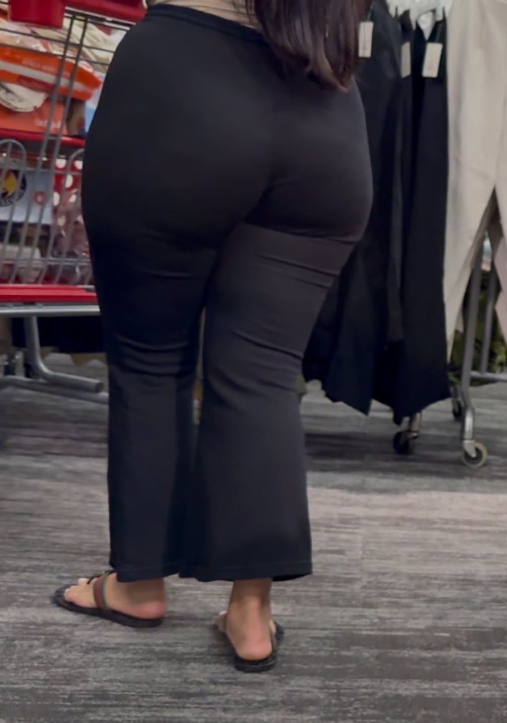 spotted my dream Indian MILF at target (the cellulite on her ass was god-tier)