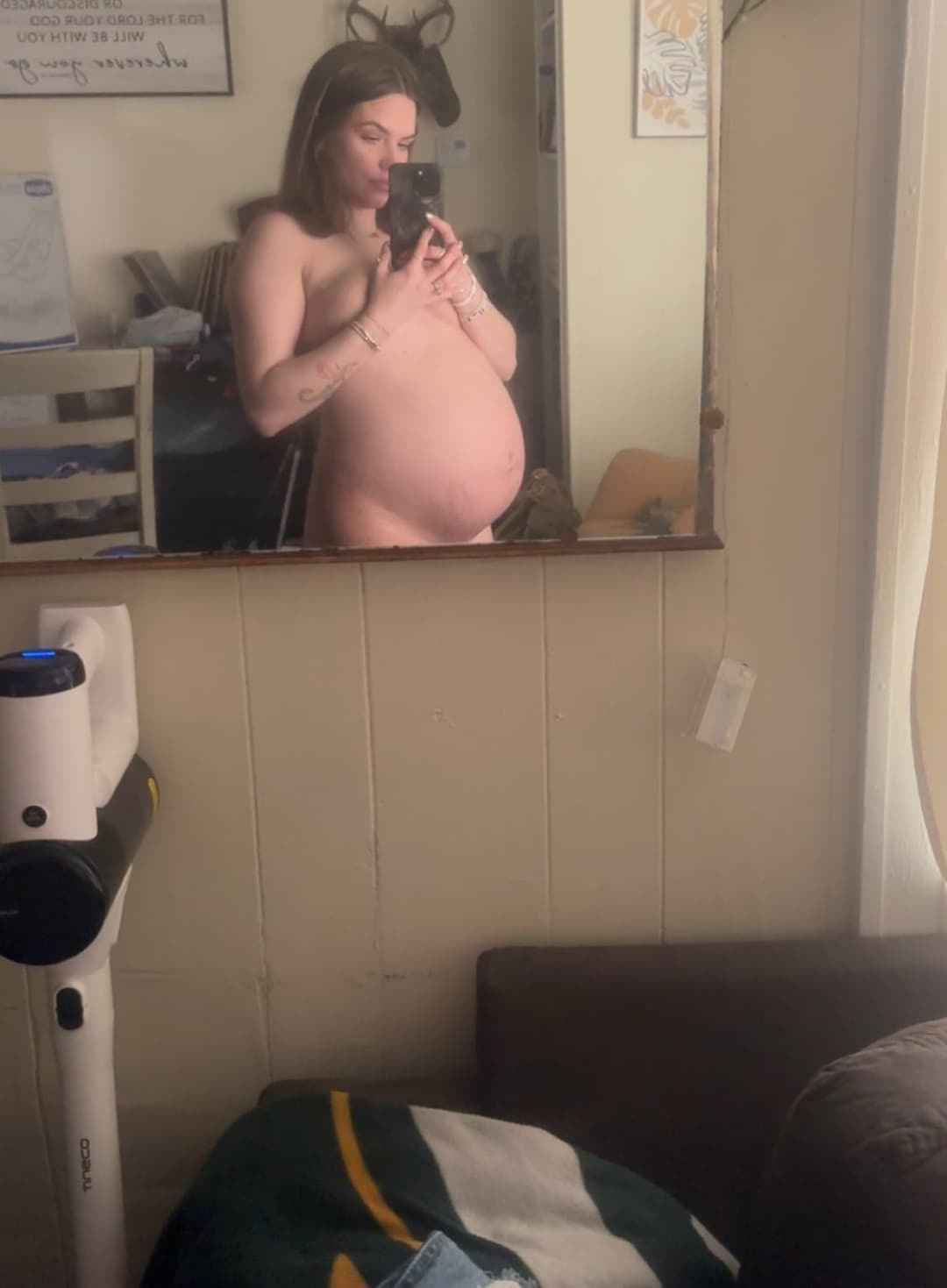 Regan is a cute thick pawg dumb slut. Cute dumb sluts get pregnant. Regan got pregnant ?