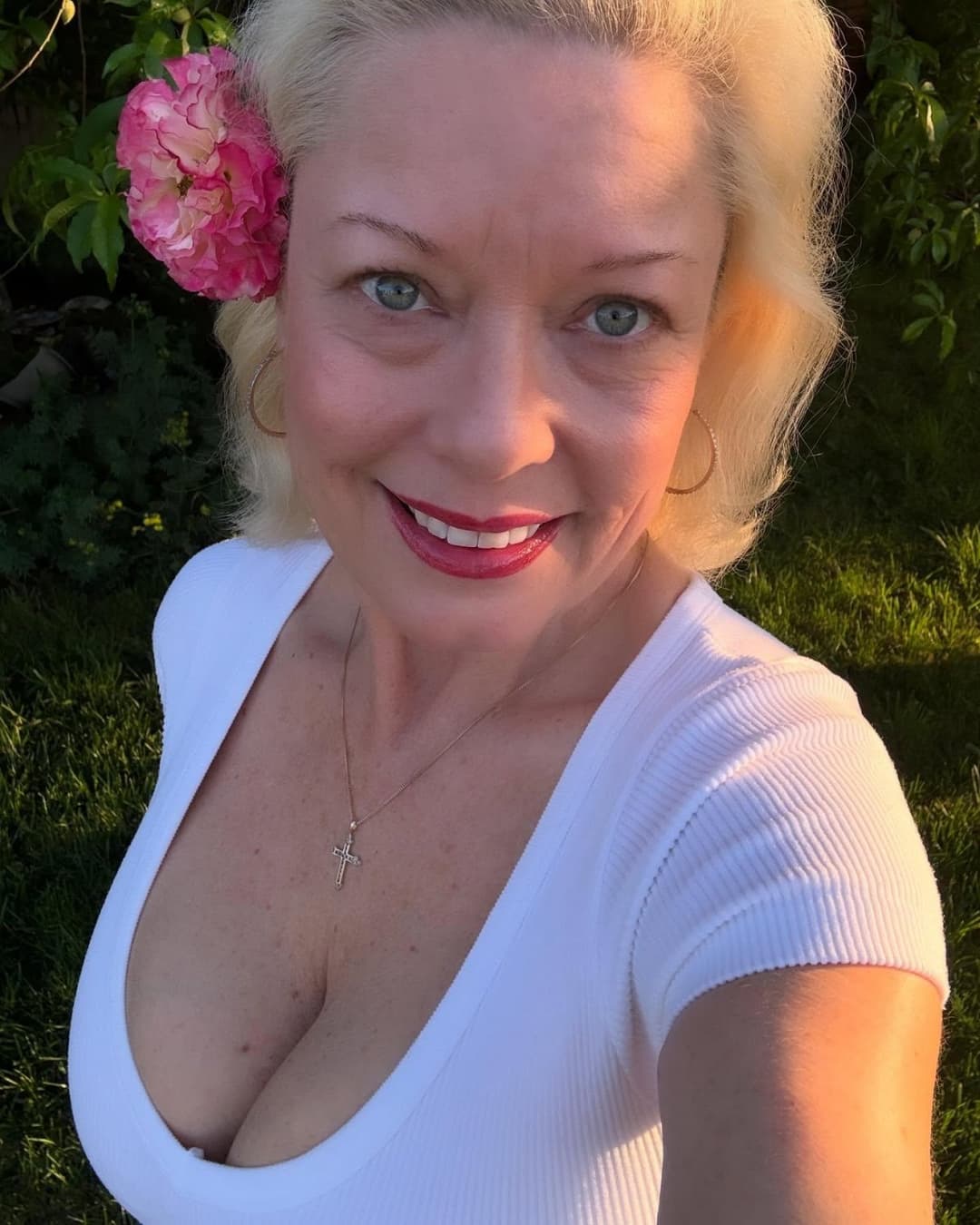 Flower milf