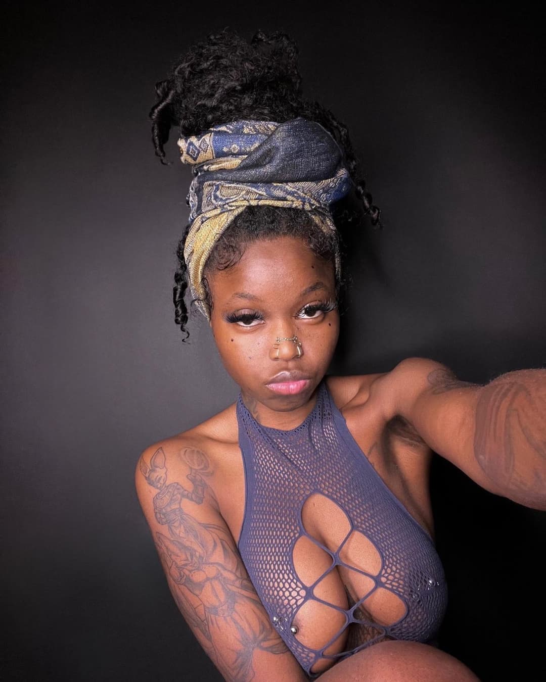 Sexy slim thick dark skin ebony ?