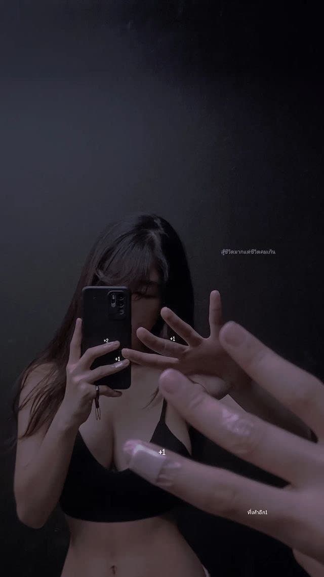 Sexy Big boobs Thai college babe shows her hot and busty body on Instagram