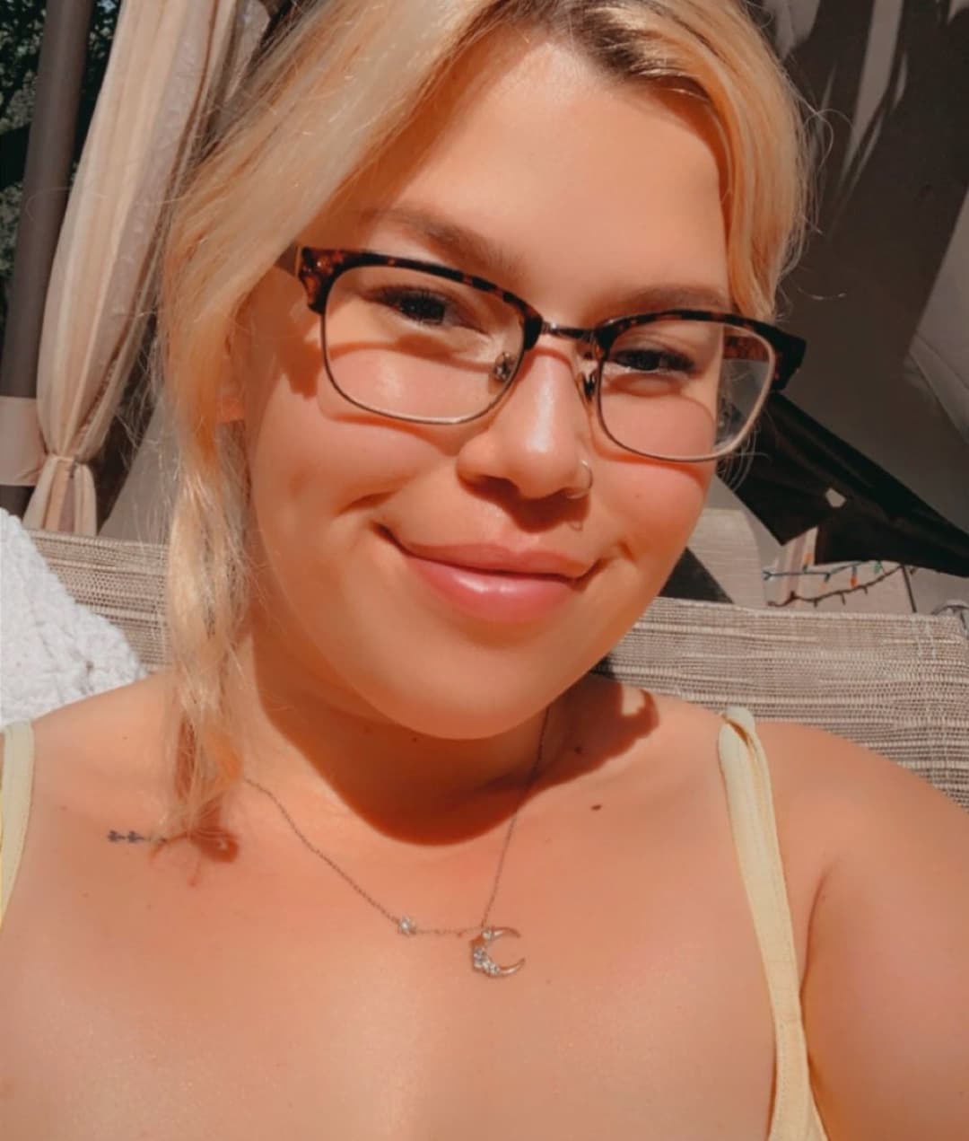 Wagon Wednesday fat fucking fat ex edition. Look at the rolls on this fat fuck. Nice juicy cunt too