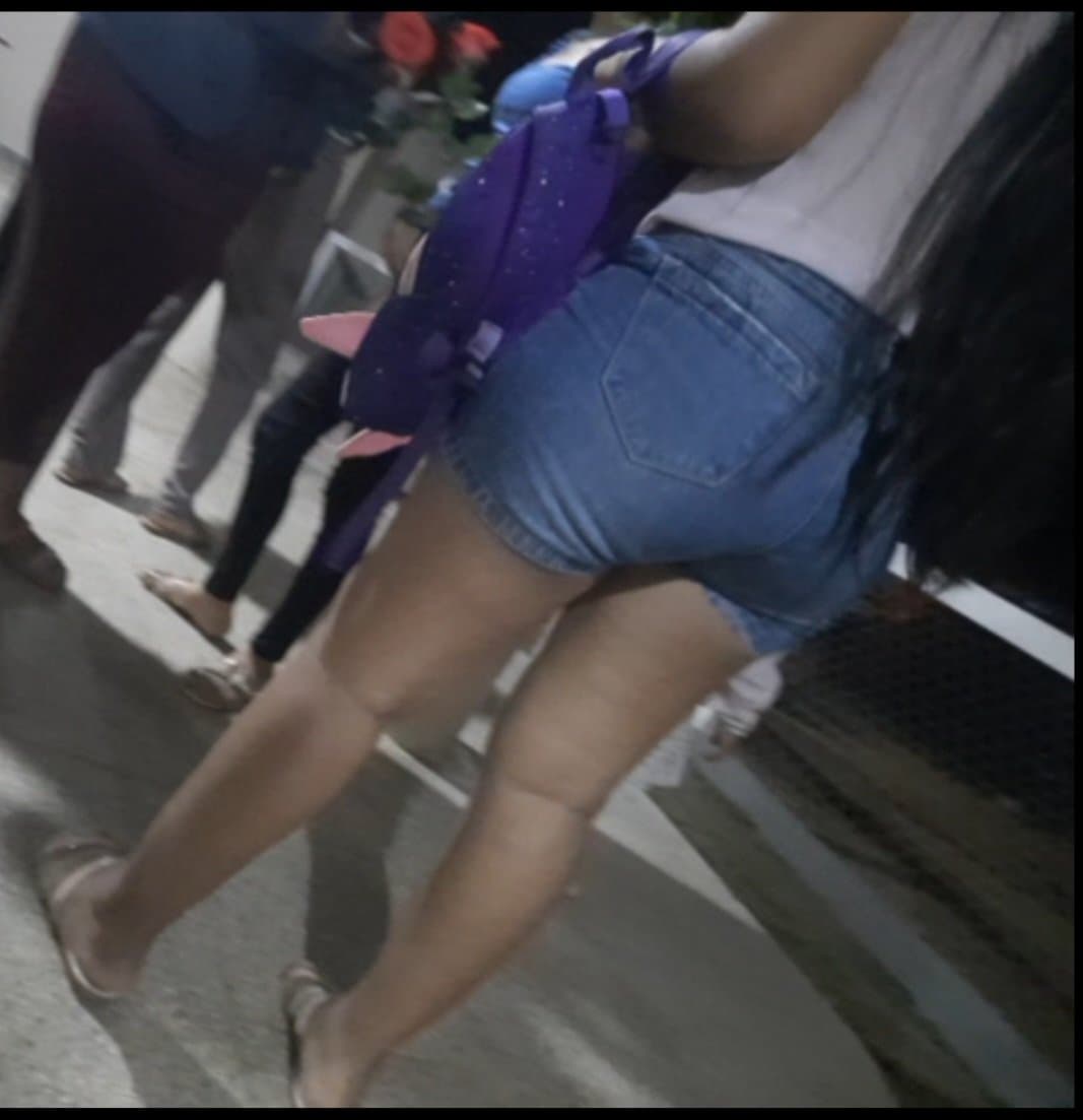 karla lorena heredia salinas espiada, no se da cuenta, amiga