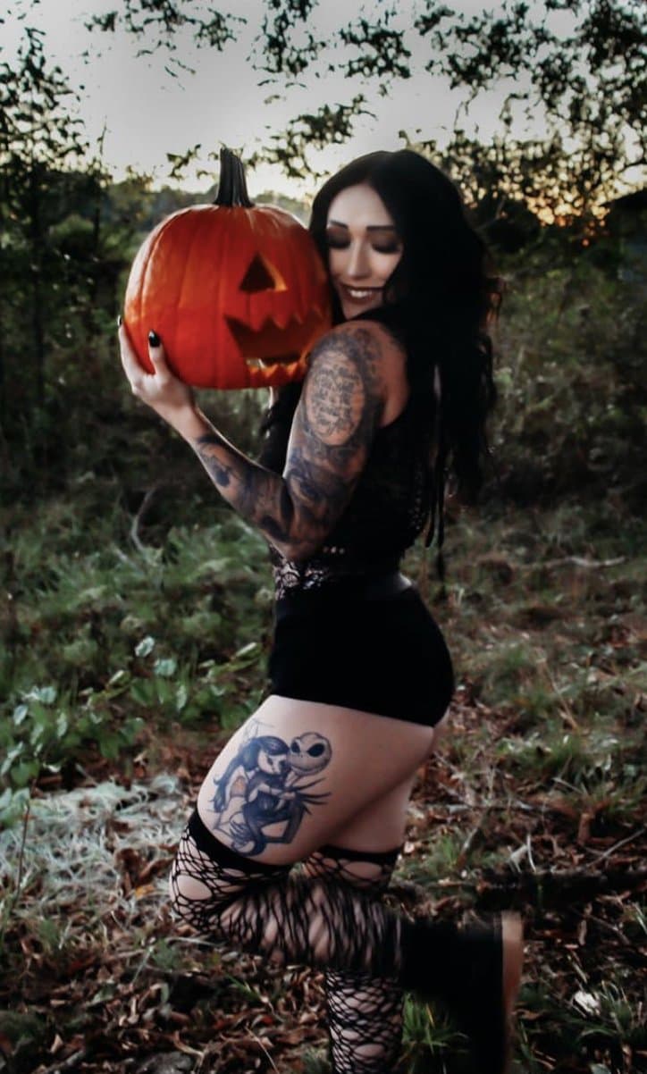 Click to view full size GA TikTok Goth Slut Pierced & Tatted LeAkEd