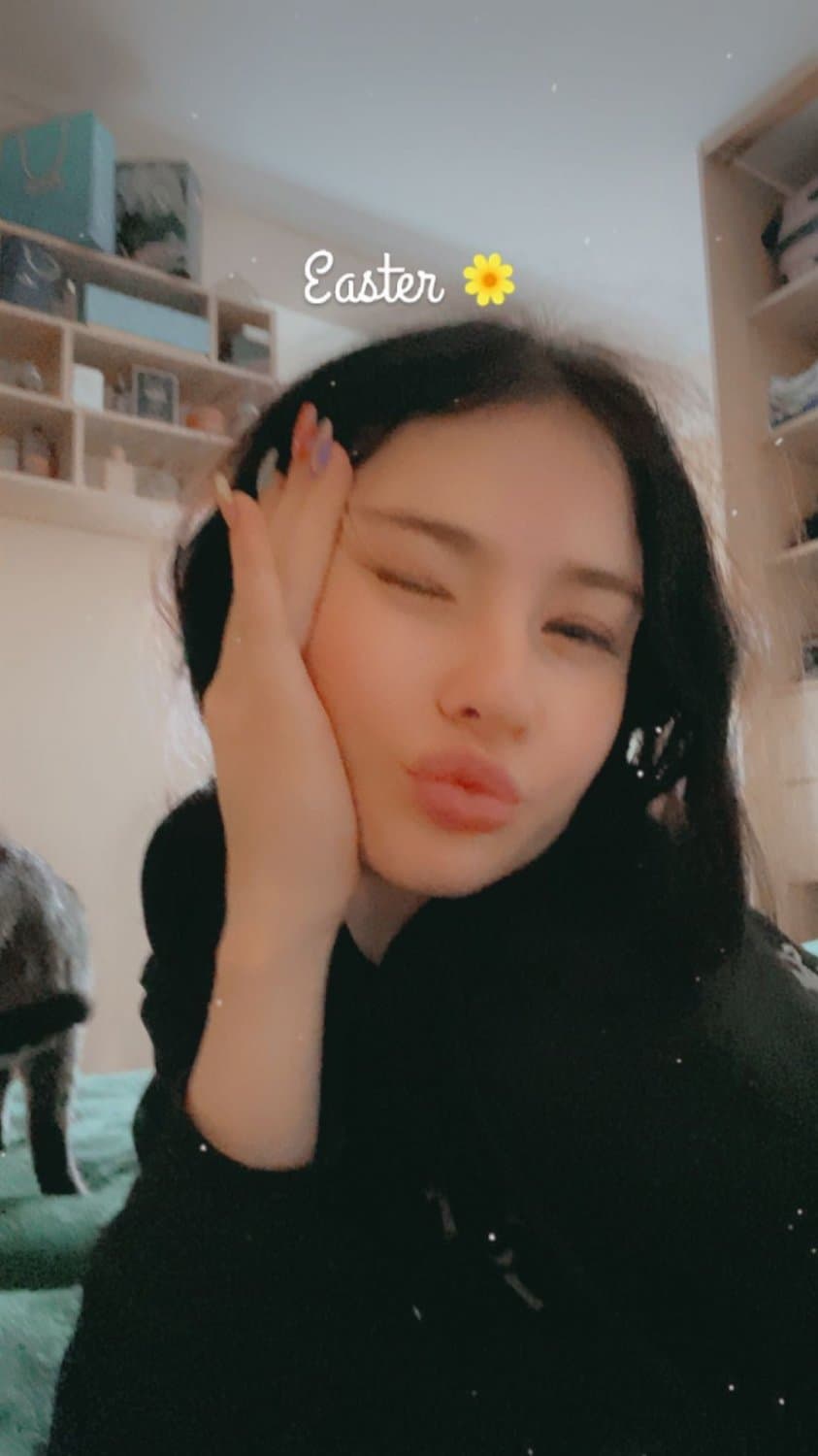 Pretty Amateur coed turns Pro