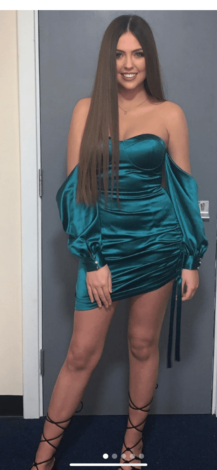 Click to view full size Message to see a lot more if this sexy model.Bare tits bare ass and nude