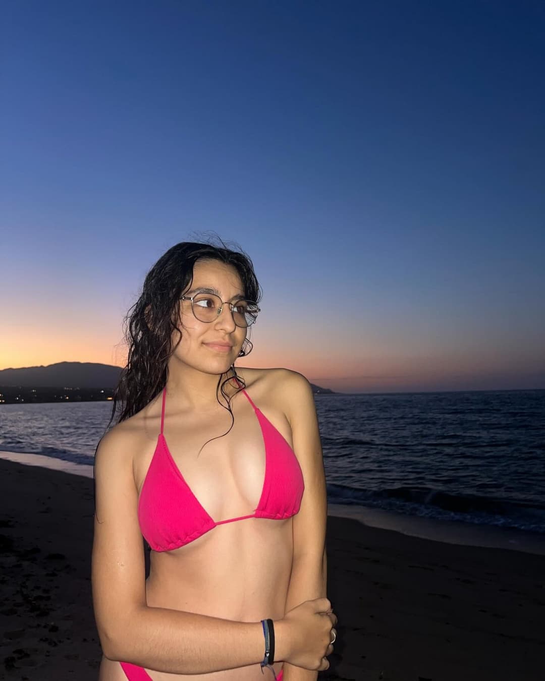 PARA TIRARLE SEMEN EN LOS LENTES?? (DIA 4) 1 DIA 1 PUTA HASTA ENCONTRAR A MI HERMANA "DEXIRE"