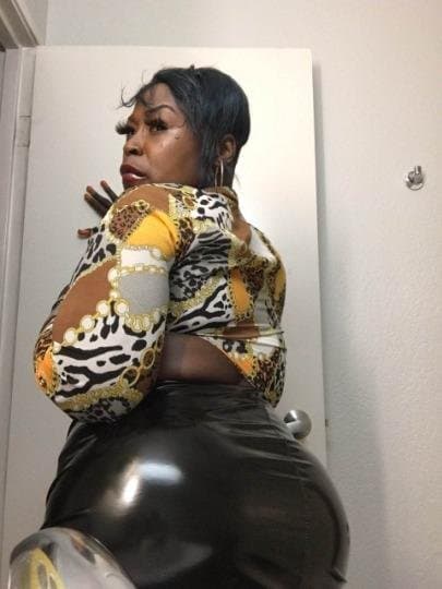 Raw.Natural.Authentic. MATURE EBONY BIG ASS MOM