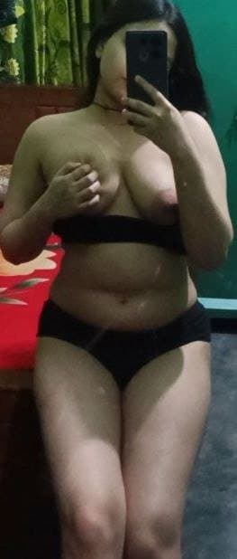 sexy Indian figure Hijab cute and sexy face giving blowjob and getting fucked leaked pics
