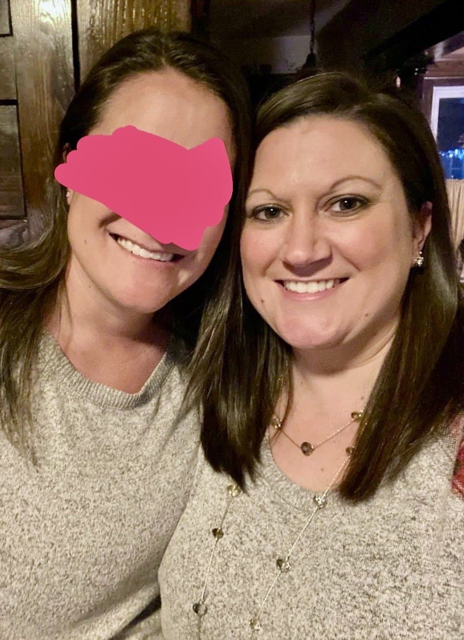 Click to view full size Erin (left) & Mary (right) - Spring break clubbing early 2000’s