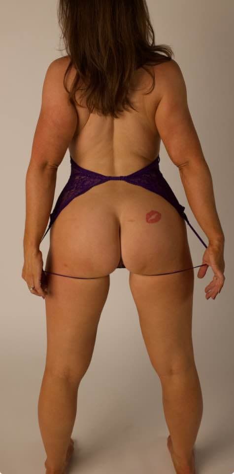 Kaitlyn has a great ass and tight pussy