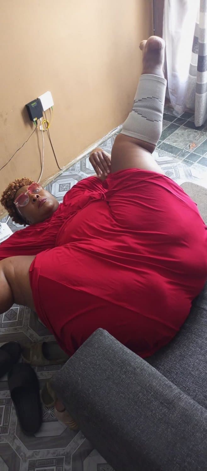 Granny hot and ready ?‍??