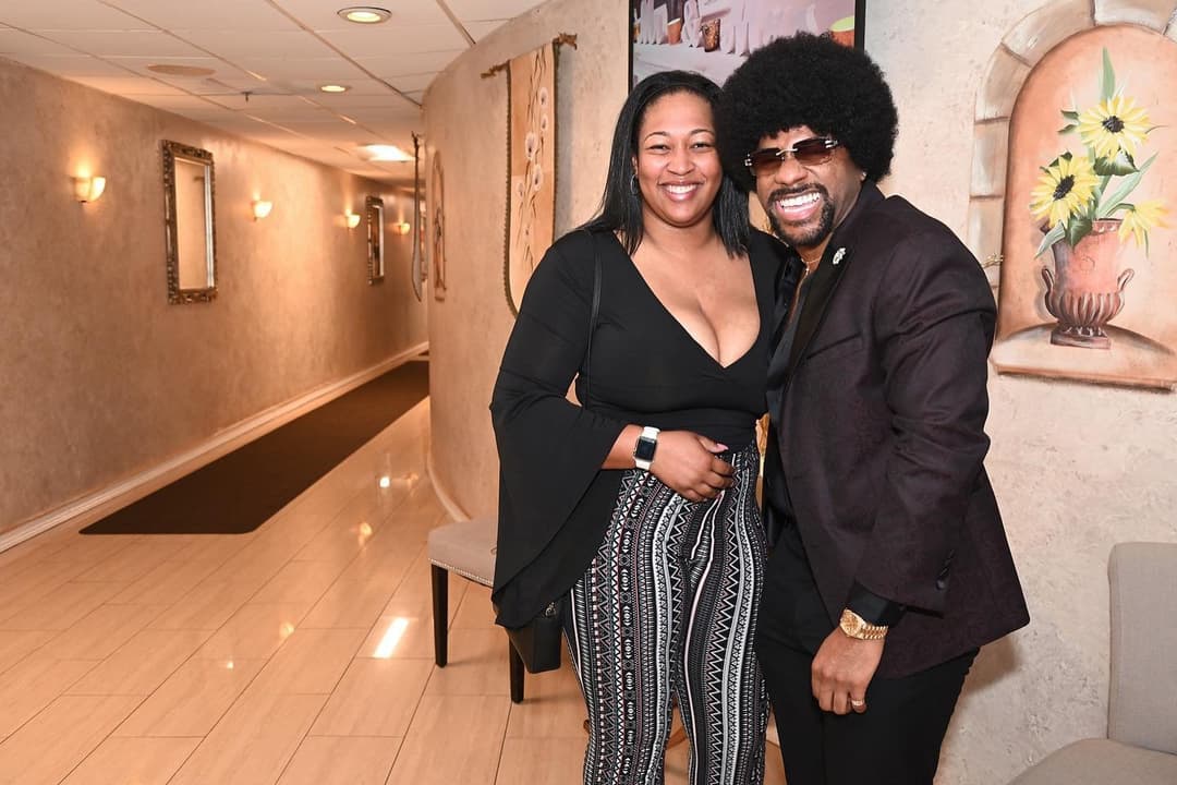 Click to view full size Big Titty Jamaican Girls