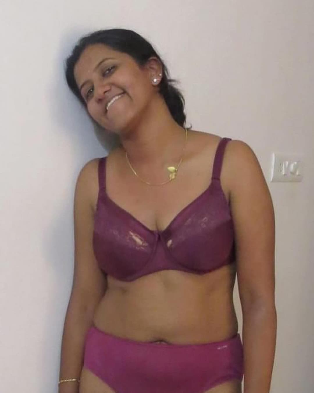 Sexy Indian Tamil wife Anu ?