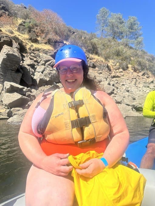 Click to view full size Hot bbw showing her sex skills 1