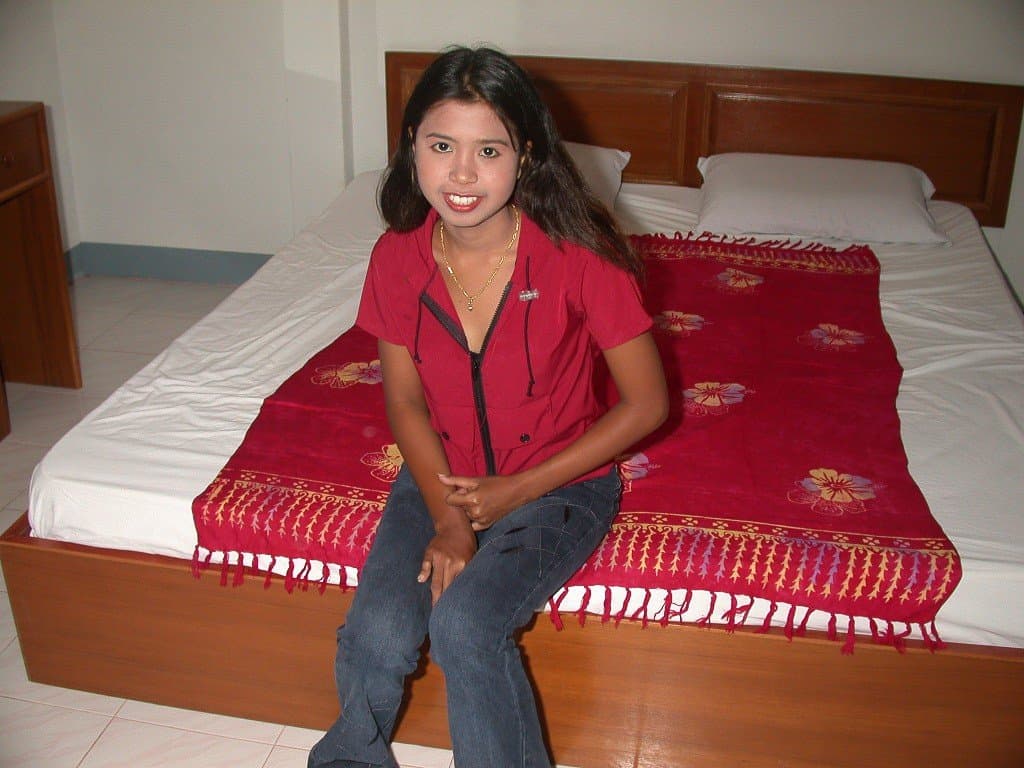 Kei Thai Slut Hotel Worker