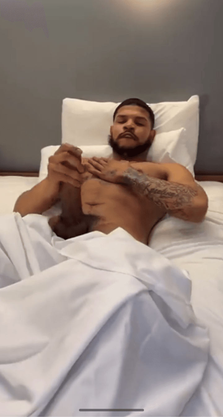 Click to view full size Huge-hung-stud-cocks-photo@Dump.bigdick!