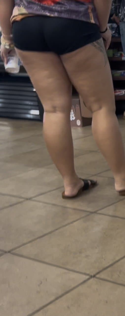 Thick Asian in short tights. Has fat pussy print and thick ass. Not OC