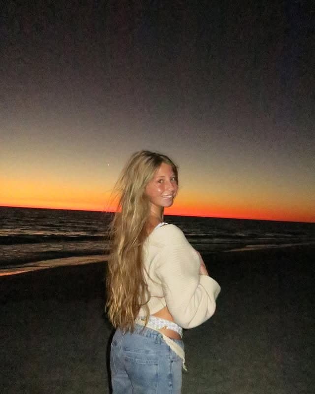 Sexy petite blonde teen Dylan