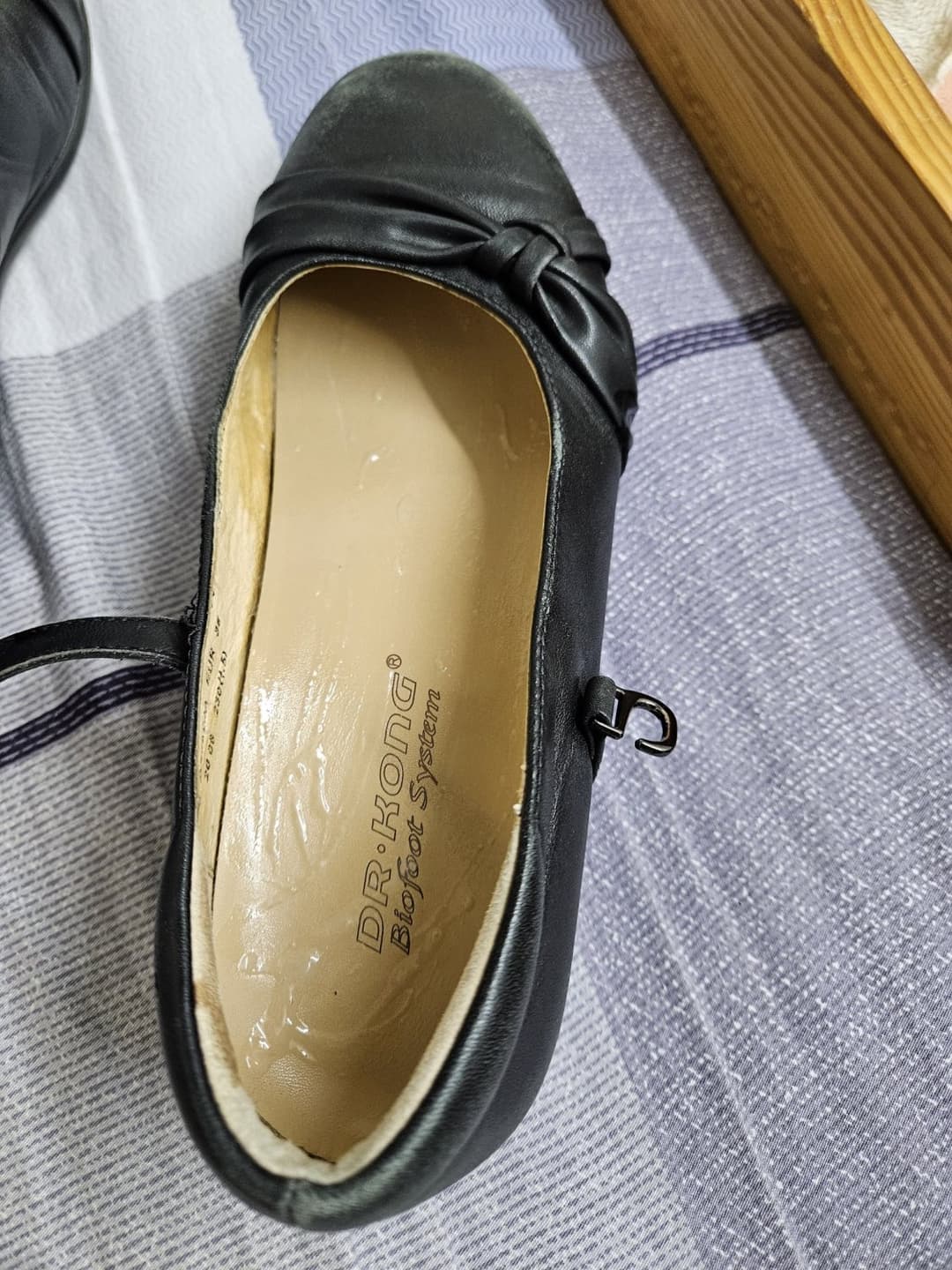 Asian feet / shoes & cum