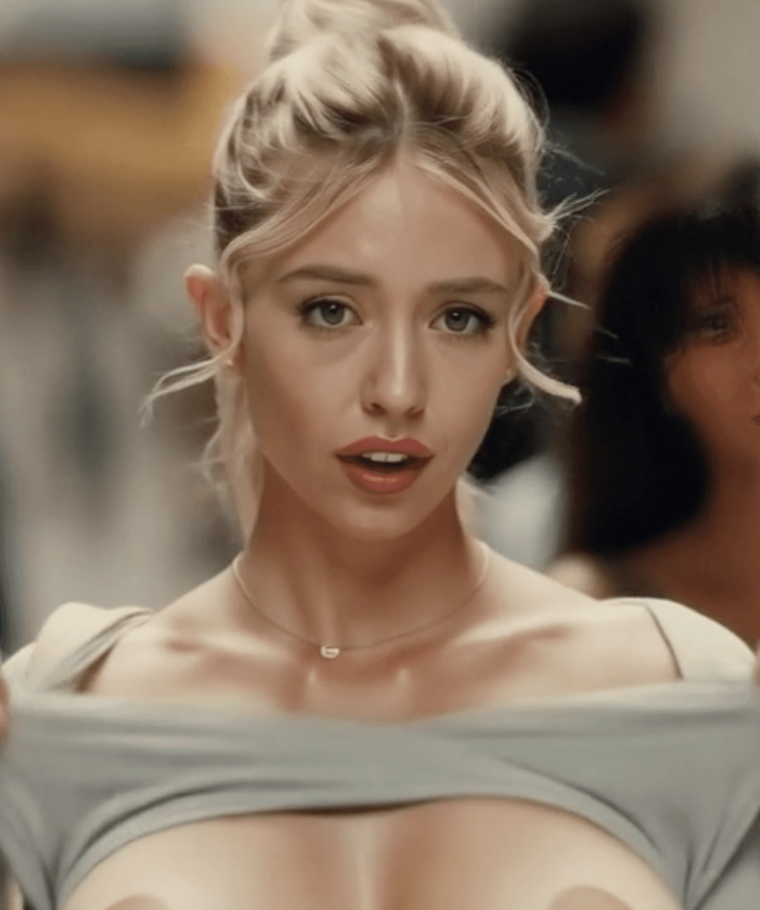 Teaser Content Of Sydney Sweeney See Full Content In Premium Galleries $5 In Link In Bio