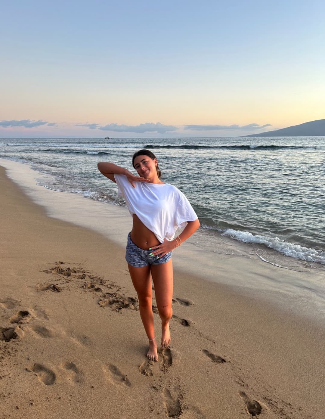 Tatted brunette teen slut laney (18)