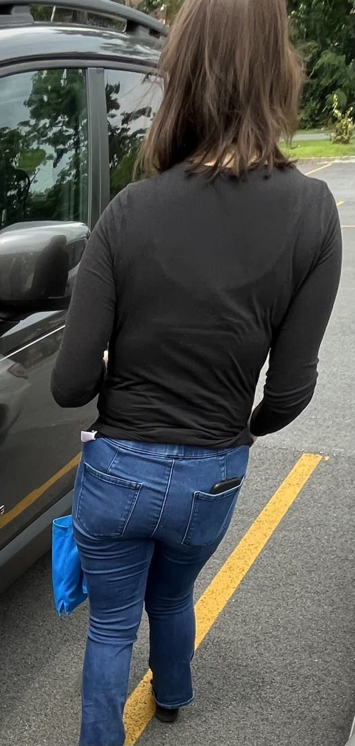 I’m Going Crazy Gooning For Liz Again Fuuuuck! Liz Liz Liz Liz Liz!