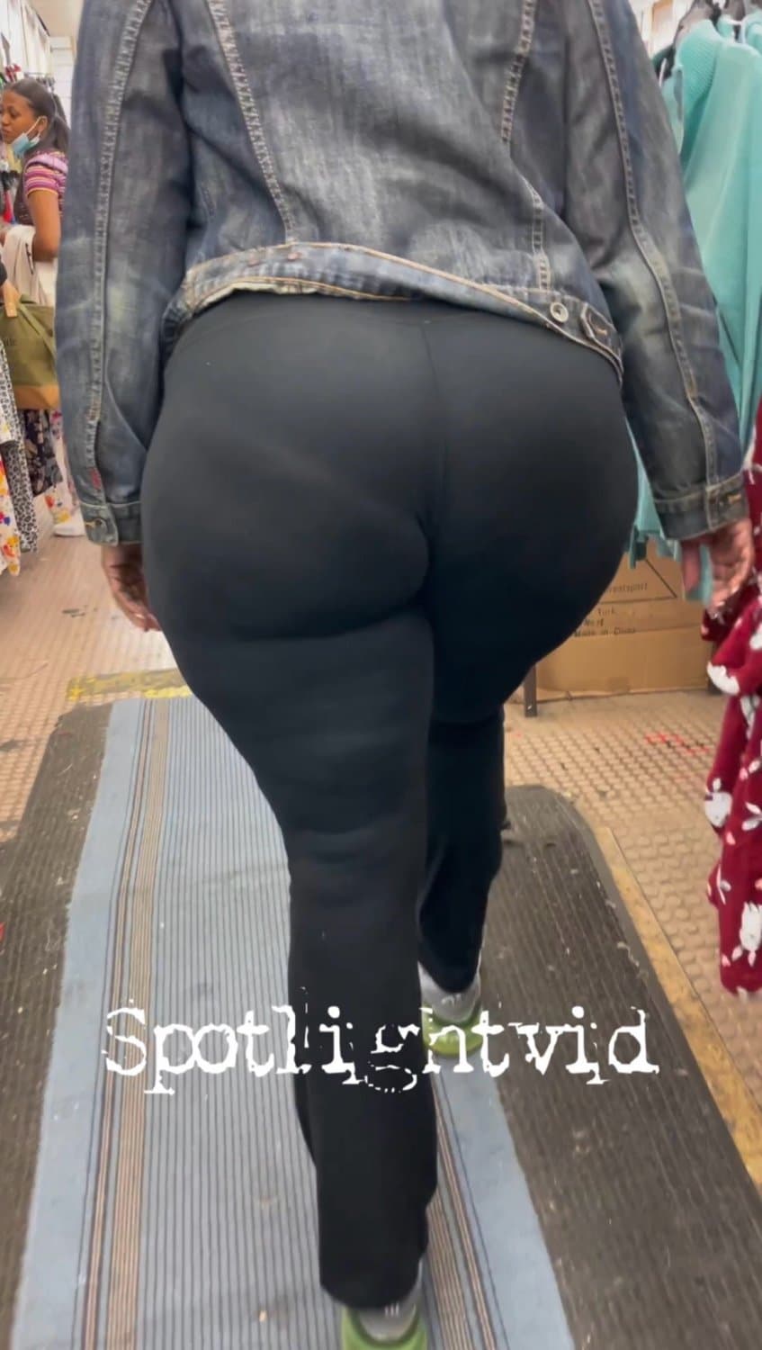 Thick Black Gilf With A Bad Hip