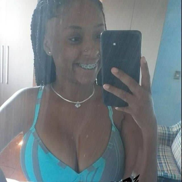 ME MOSTRA SUA ESPOSA (esposa gostosa peitos buceta)