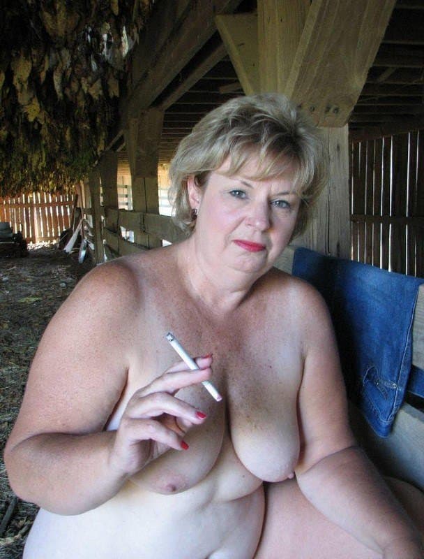 MATURE AND BBW SHARED SWINGER WIVES