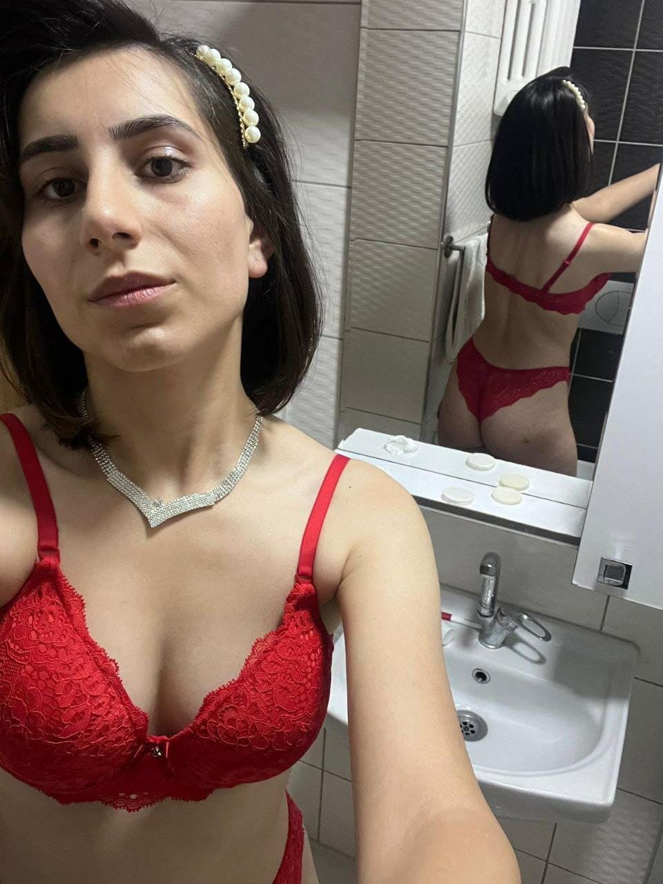 Beurette algérienne au bled gode avec légumes ?