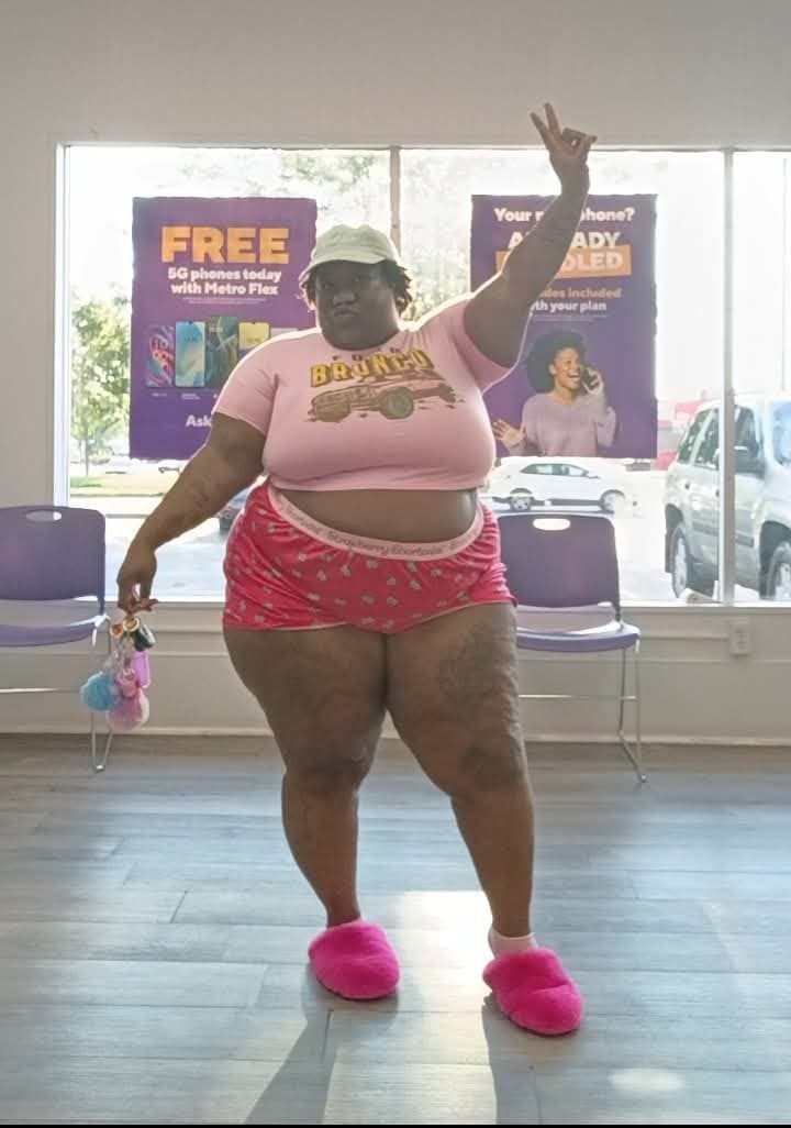 HUGE THICK MEGA EBONY BBW BUG OLE JUICY ASS BOOTY