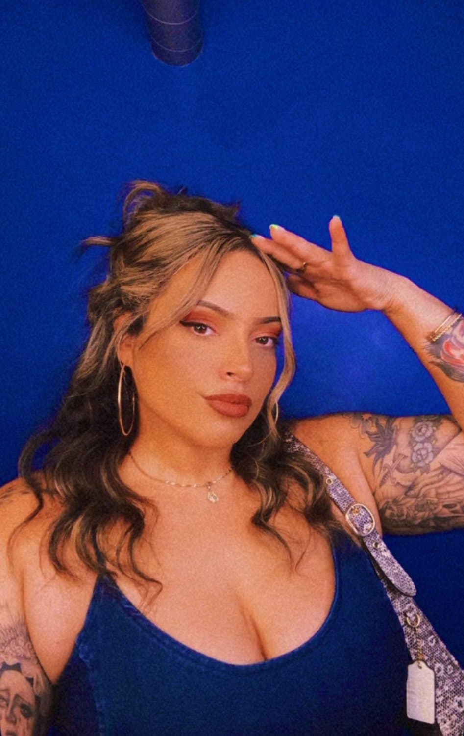 Click to view full size Moe has a strangle hold on me ? (NN)