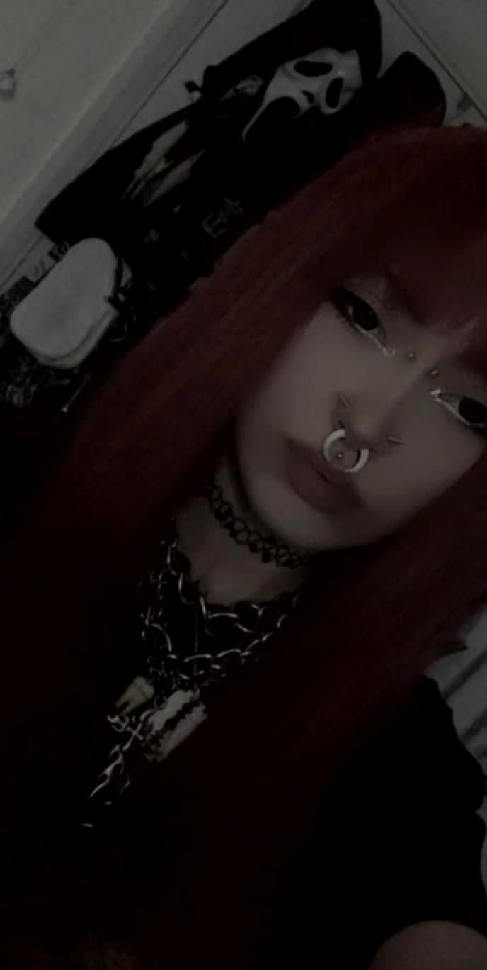 The way you look I look at you make it impossible not to touch yourself