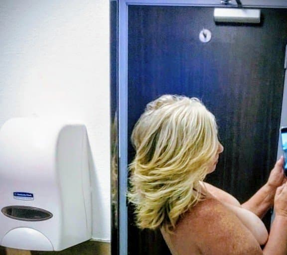 ALL ME : Would you cum in my Office ? Selfie pics  Dentist Fetish ? Blonde Facebook Snapchat porn