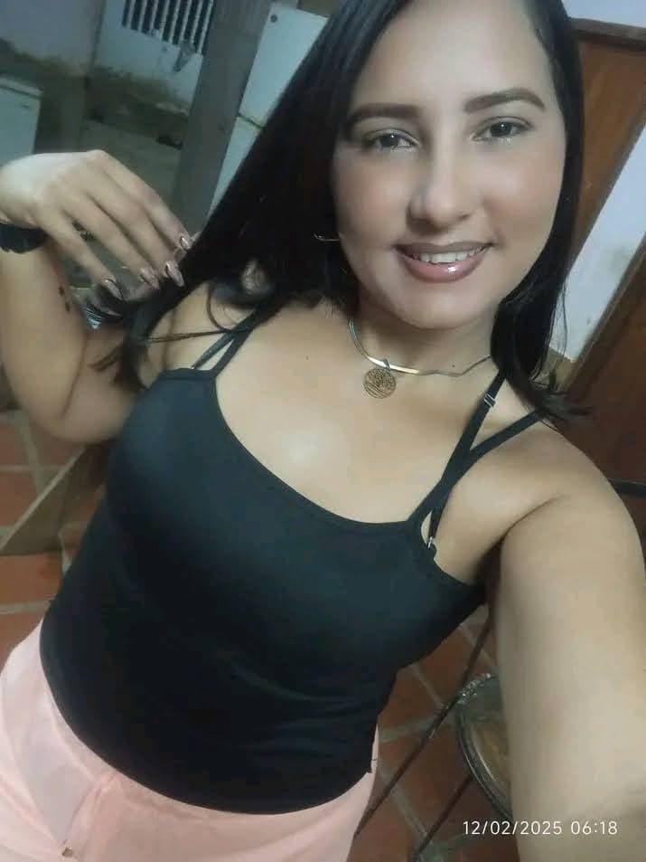 Bien caliente está venezolana de falcón ricaaa
