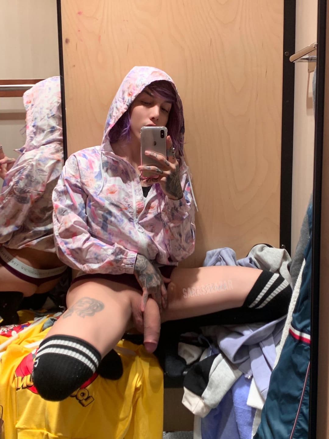 Sara Salazar gorgeous Colombian trans woman with a giant cock