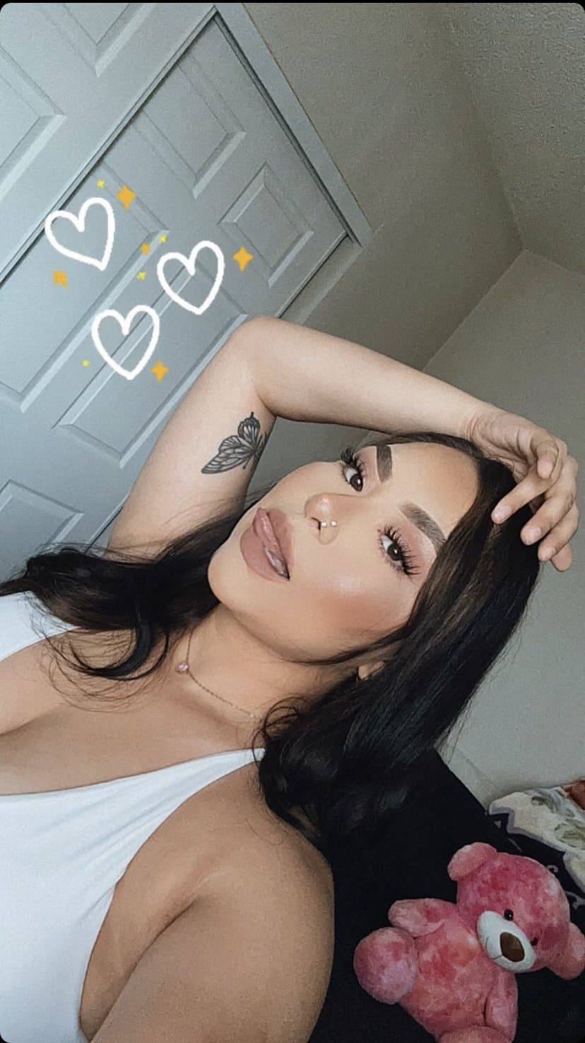 Happy NFL Sunday yall Another Latina Babe