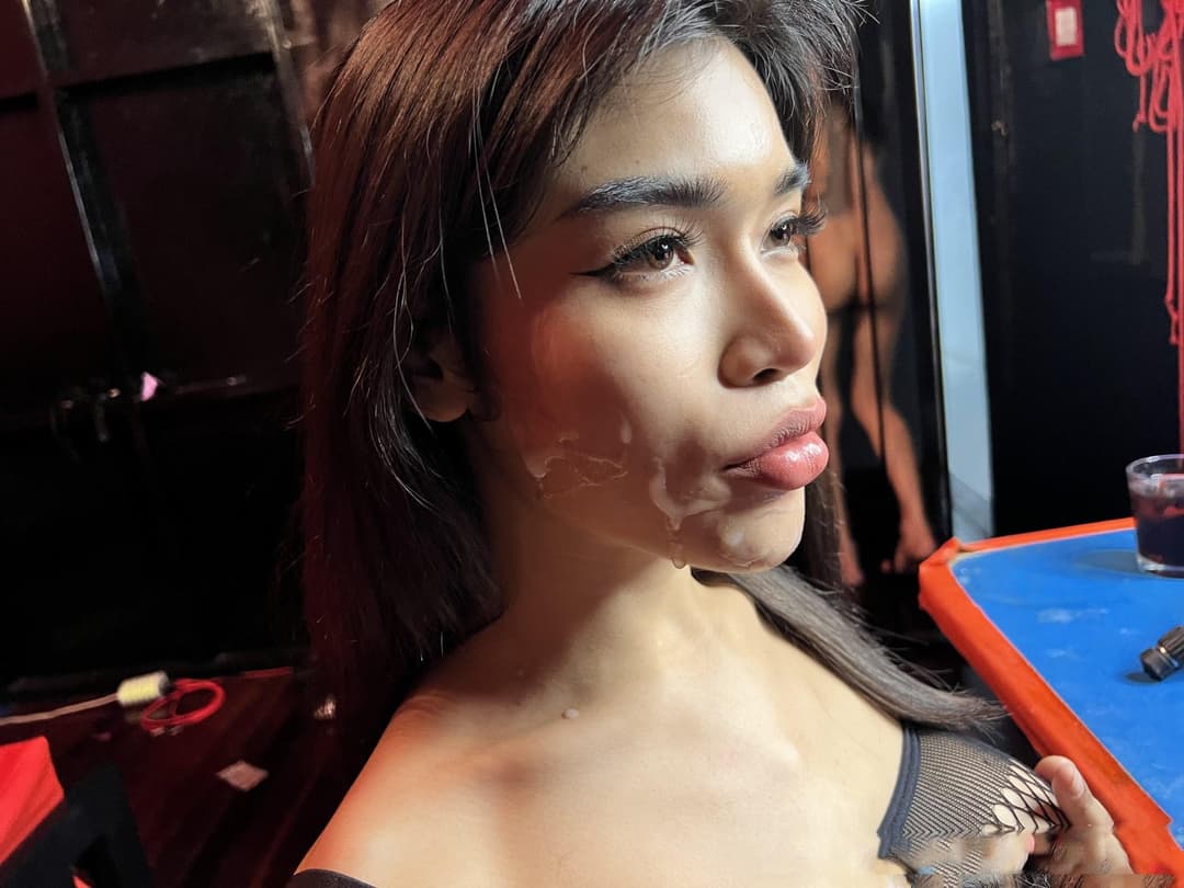 Ladyboy Check Inn Bar Bangkok 2