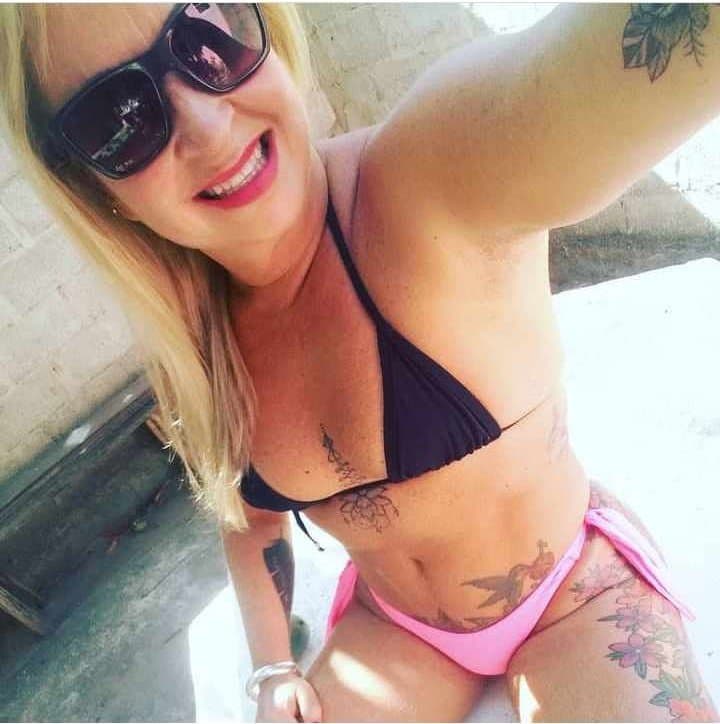 Fotos de loira casada quarentona bem safada