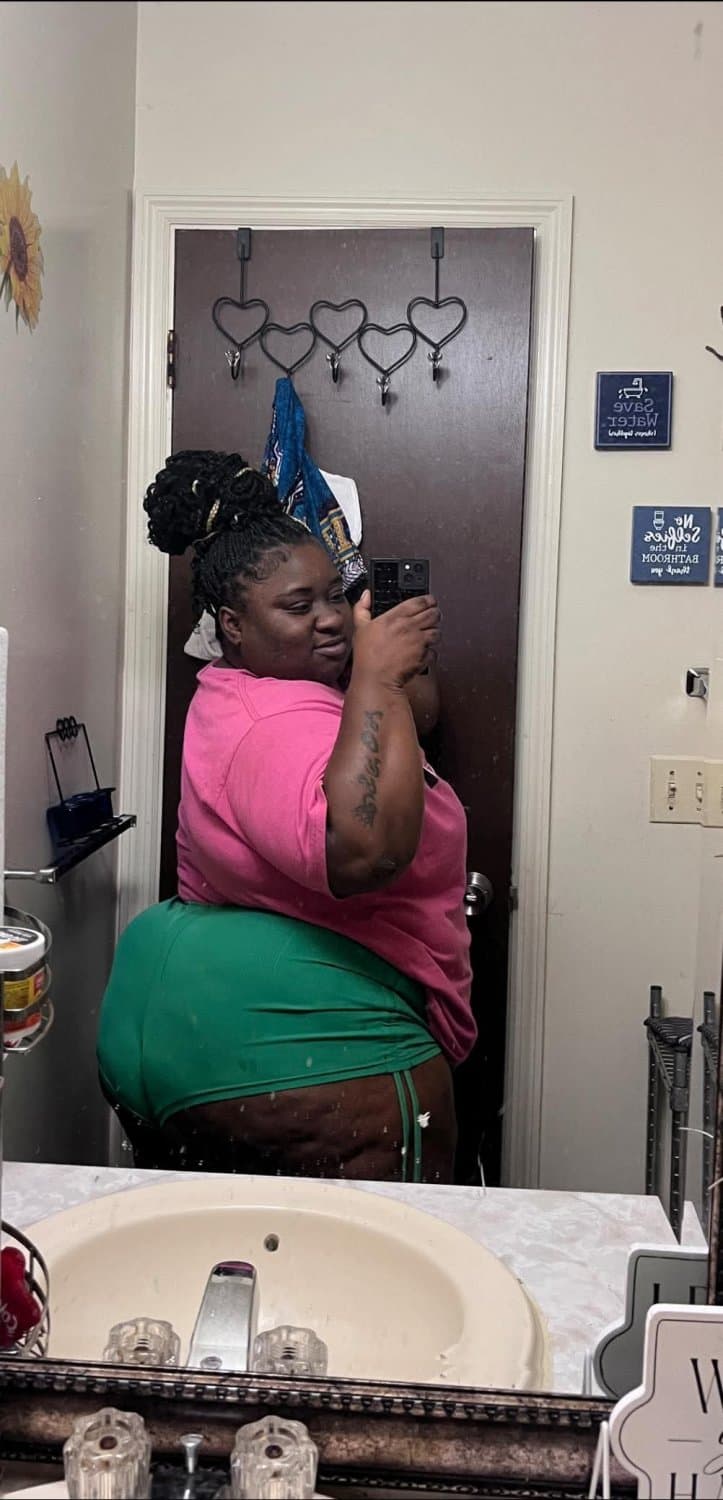 THICK HUGE CHOCOLATE SEXY CHUNKY EBONY SSBBW BBW BIG OLE JUICY ASS GOONER MATERIAL