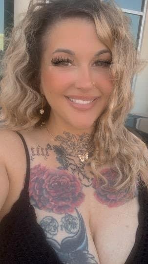 29 year old tattoo bfw Mariah Escort that I f yesterday good head head and doggy throat big p