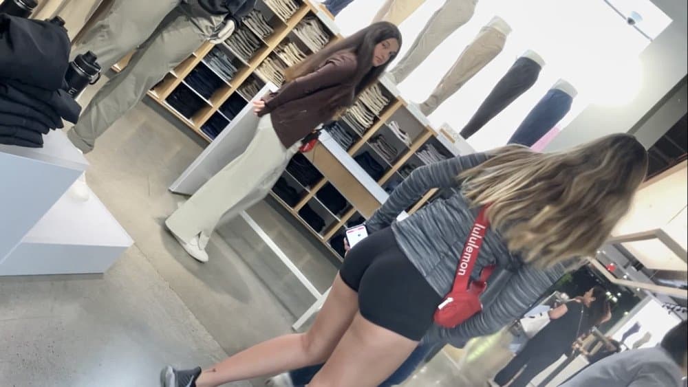 Click to view full size Lulu Bubble Ass