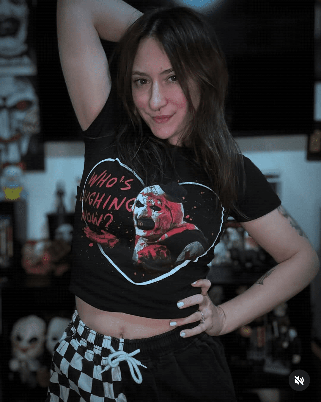 This 34 year old Milf cheated on her hubby for a 17 year old punk ass kid. What a stupid slut.??