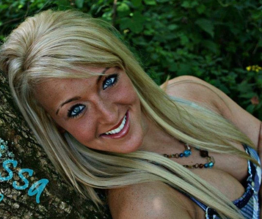 Anissa 18yo. Comment, repost, or message me.